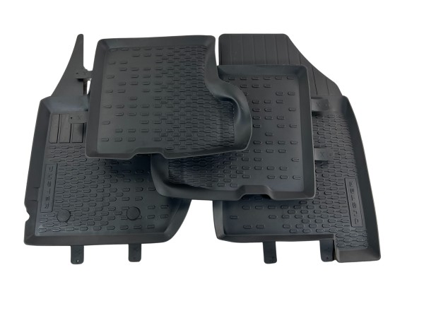 Dacia Duster 2 rubber vloermatten zwart met logo