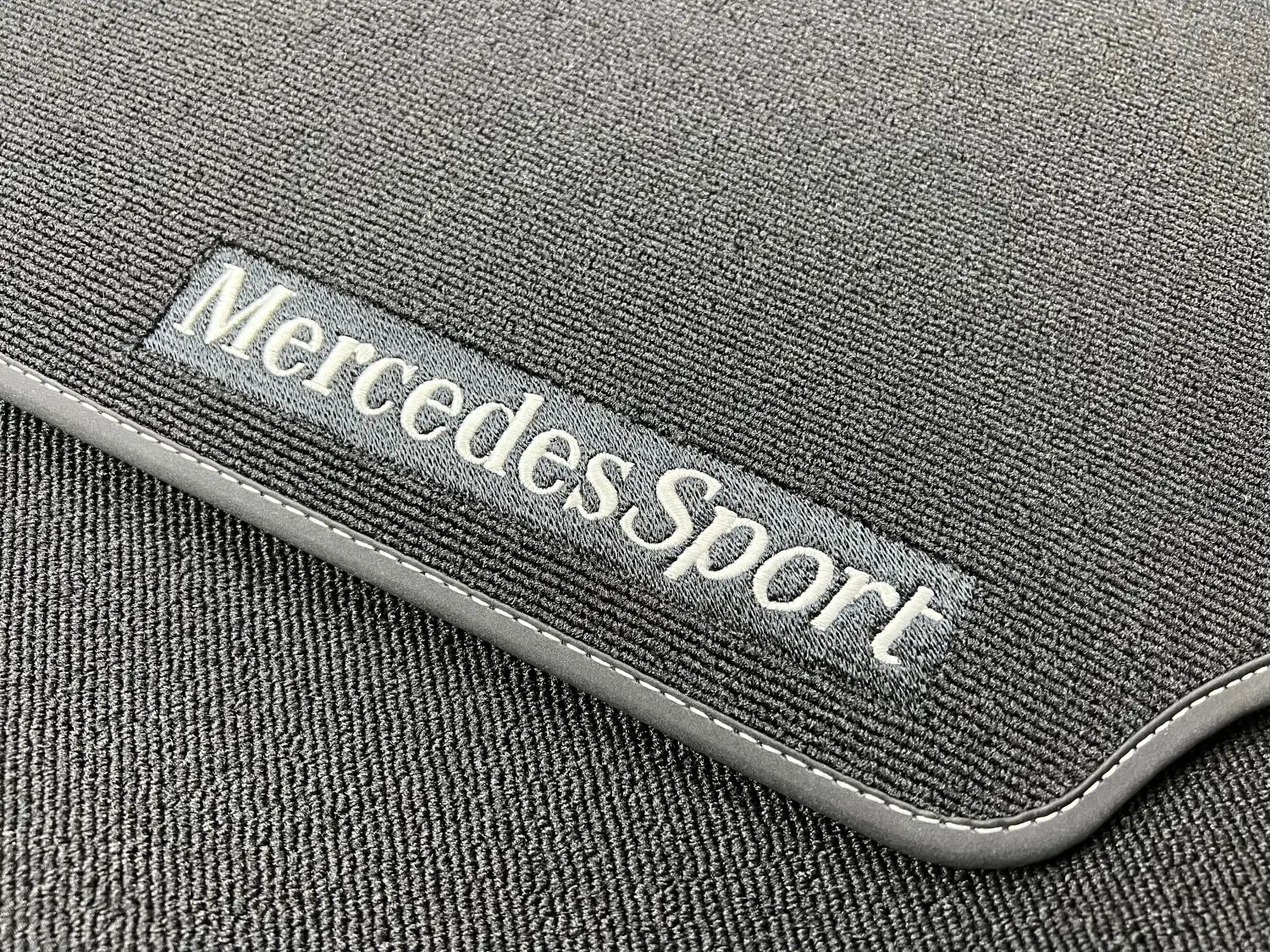 Mercedes-Benz E-Klasse Fußmatten-Set W212 schwarz | Neu! RS-Original-Carsupply