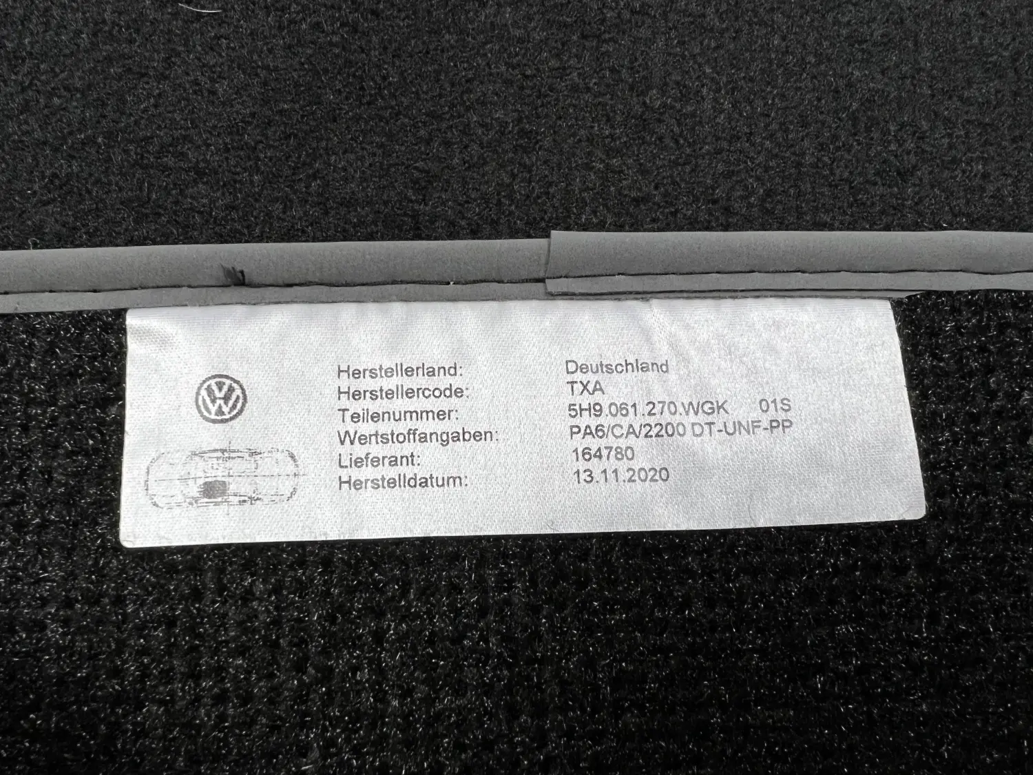 Fußmatten, Velours mit logo für Volkswagen Golf 8 Variant (2020